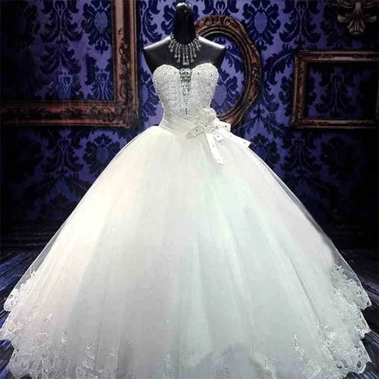 Abiti da sposa taglie forti Abito da sposa bianco con strascico da cappella VERNASSA Abiti da sposa con scollo a cuore con ricami di perline di cristallo