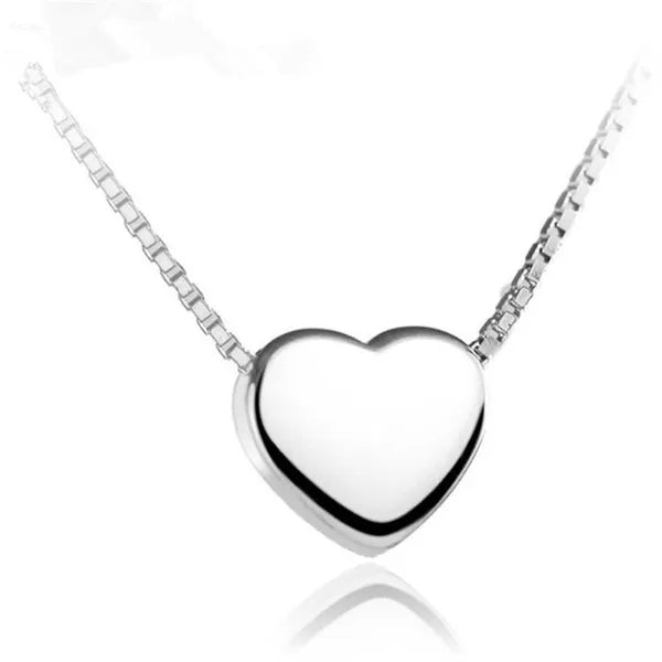 Stile elegante per questa catena donna in silver 925 con pendente a cuore