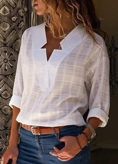 Camicia donna fashion in tre varianti diverse con scollo particolare