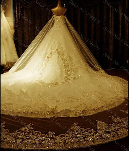 Abito da sposa Royal Train di lusso Abiti da sposa Perline pesanti Strass Arabia Abiti da sposa Abiti da ballo senza maniche