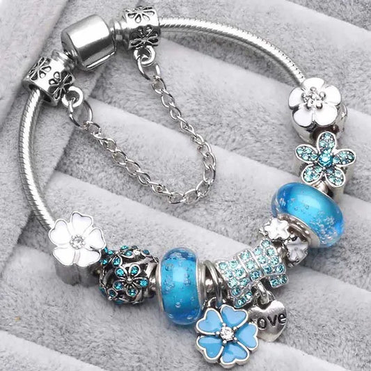 Bracciale donna delizioso con charms in 3 colori diversi