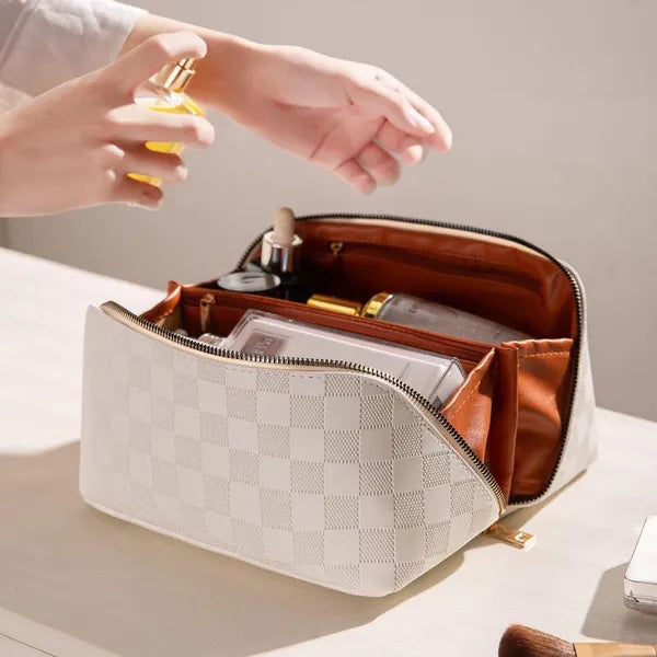 Borsa per cosmetici da viaggio di grande capacità Borsa portatile per cura della pelle in pelle PU impermeabile con manico e divisore