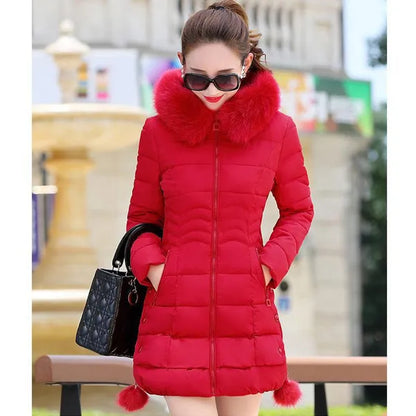 Piumino caldo con cappuccio da donna del nuovo inverno Versione coreana di vestiti imbottiti in cotone slim fit Lungo cappotto di riparazione del corpo di grandi dimensioni Piumino imbottito in cotone da donna Cappotto ispessito per donna